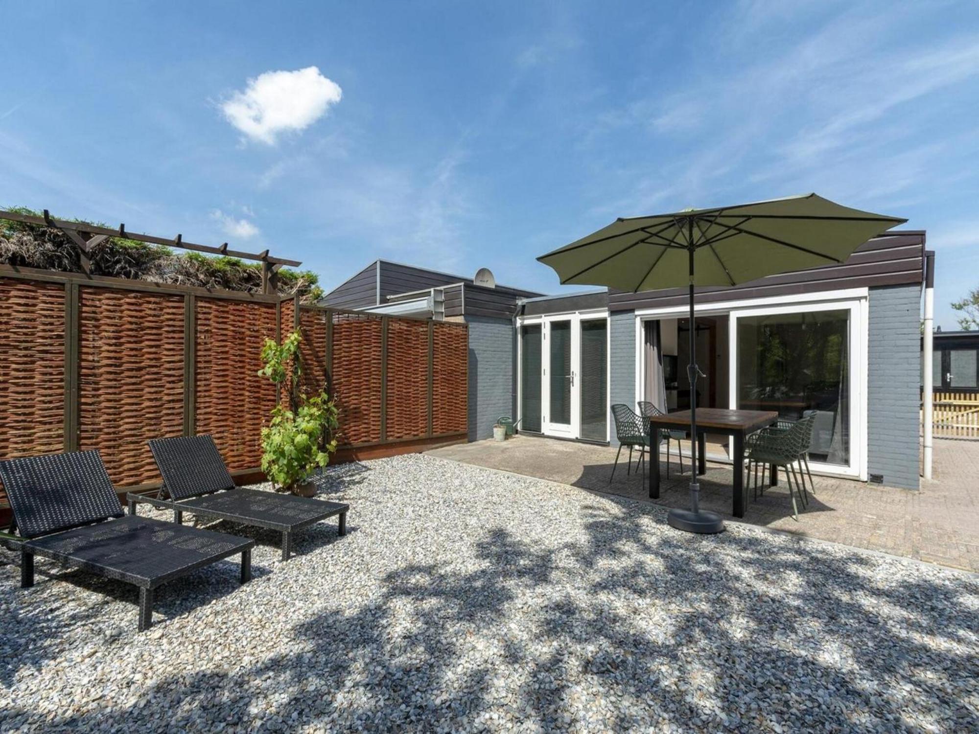 Luxurious Furnished Bungalow With Terrace Callantsoog Kültér fotó